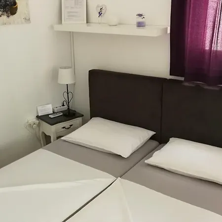 Center Olivia 3* هفار